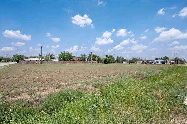 $230,000 | 114 Watts Avenue, Ralls, TX 79357