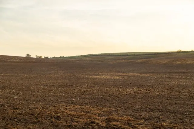 $496,400 | West 73rd Street, Orrick, MO 64077