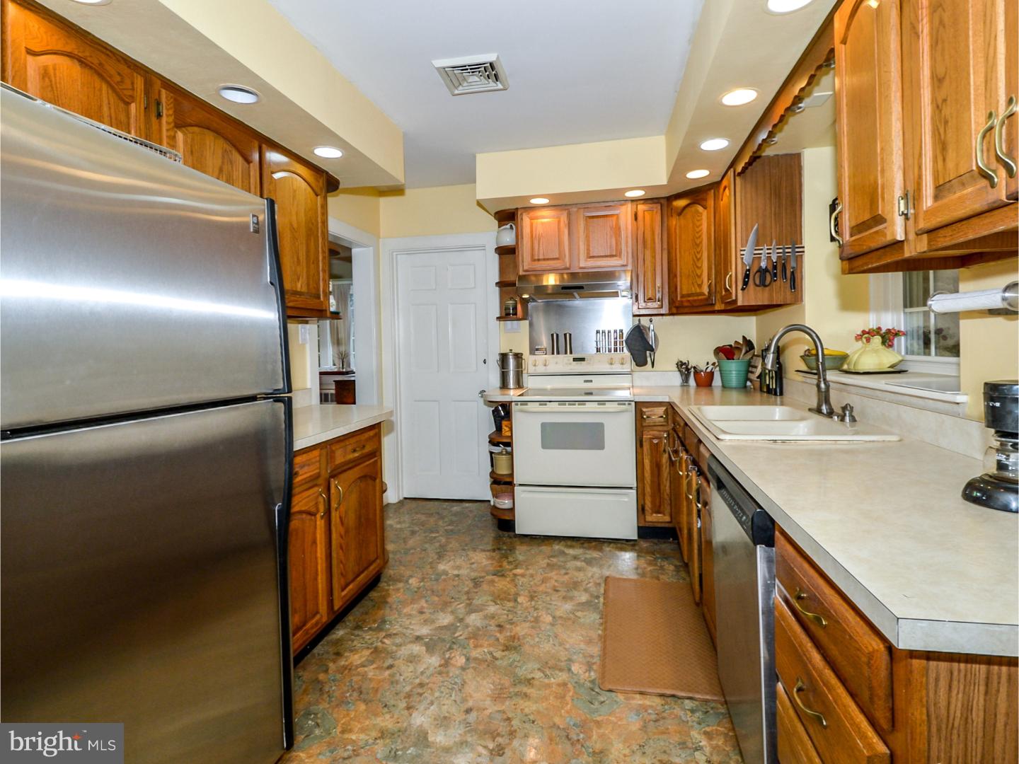 1624 Huntingdon Road Abington, PA 19001 - Photo 9 of 20 Gallery Image 9
