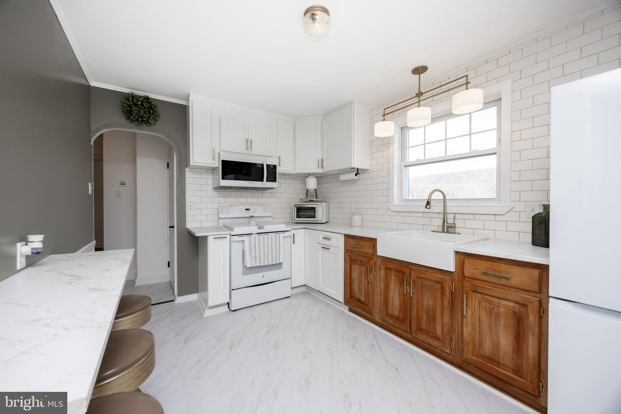 42 Spruce Street Coatesville, PA 19320 - Photo 11 of 36 Kitchen