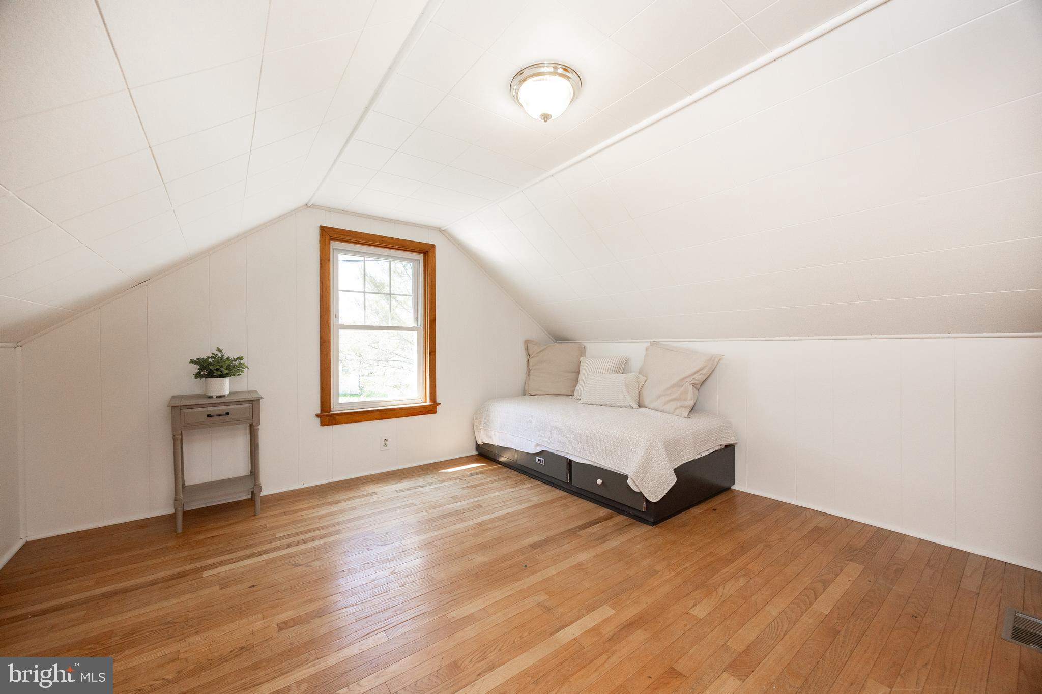 42 Spruce Street Coatesville, PA 19320 - Photo 21 of 36 3rd Bedroom