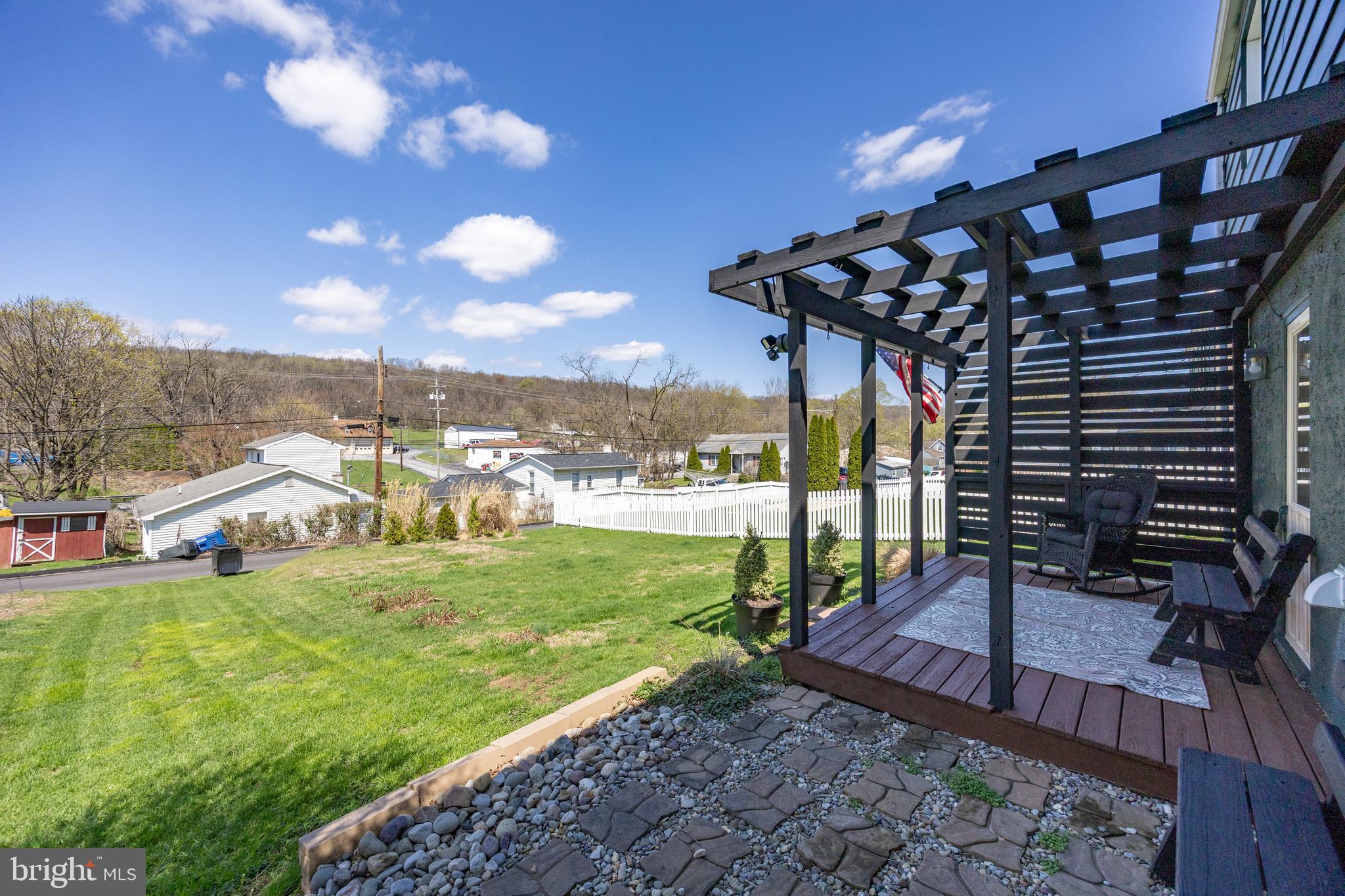 42 Spruce Street Coatesville, PA 19320 - Photo 33 of 36 Deck