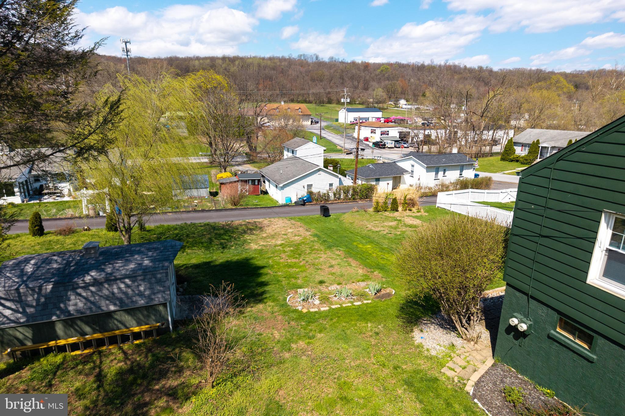 42 Spruce Street Coatesville, PA 19320 - Photo 5 of 36 Backyard view