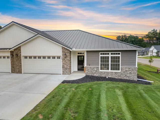 $375,000 | 245 Auseon Court, Hillsdale, MI 49242