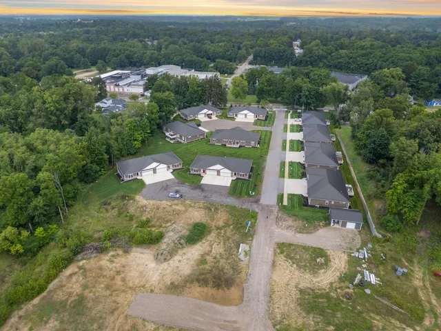 $375,000 | 245 Auseon Court, Hillsdale, MI 49242