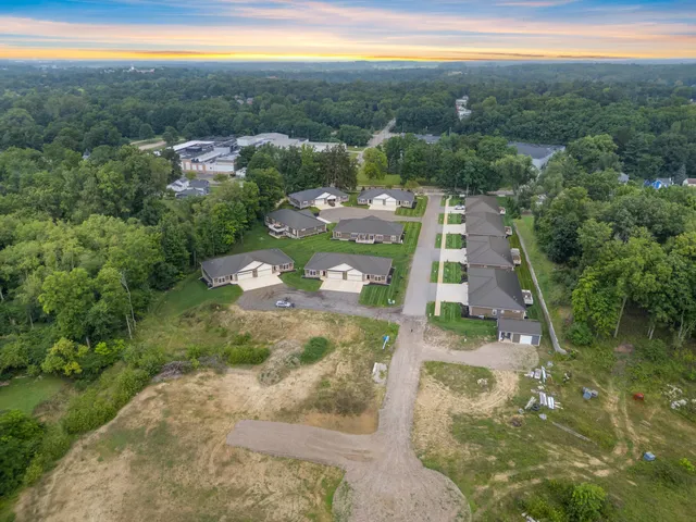 $375,000 | 245 Auseon Court, Hillsdale, MI 49242