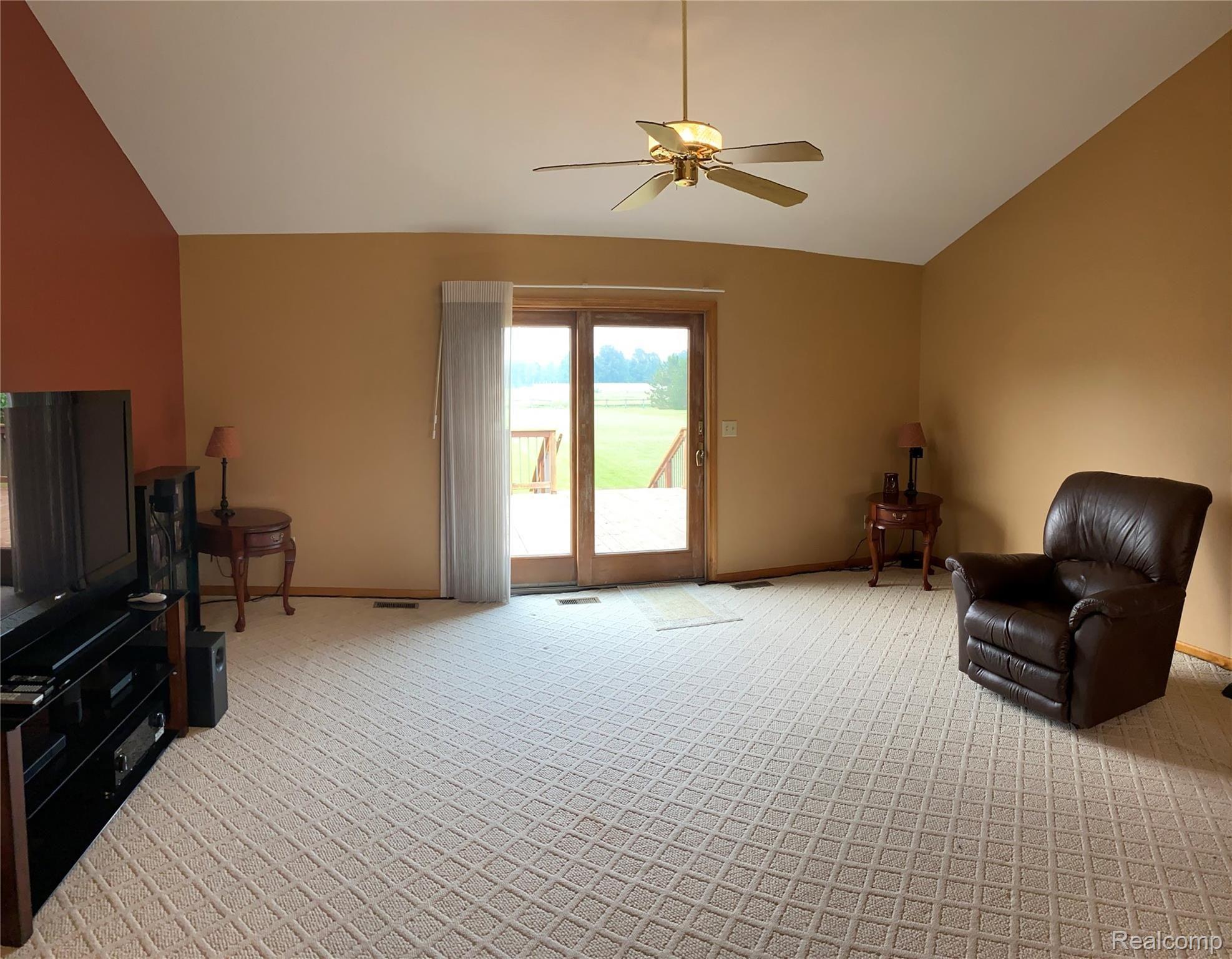 9486 Baldwin Road Gaines, MI 48436 - Photo 4 of 23 IMG_0335.JPG