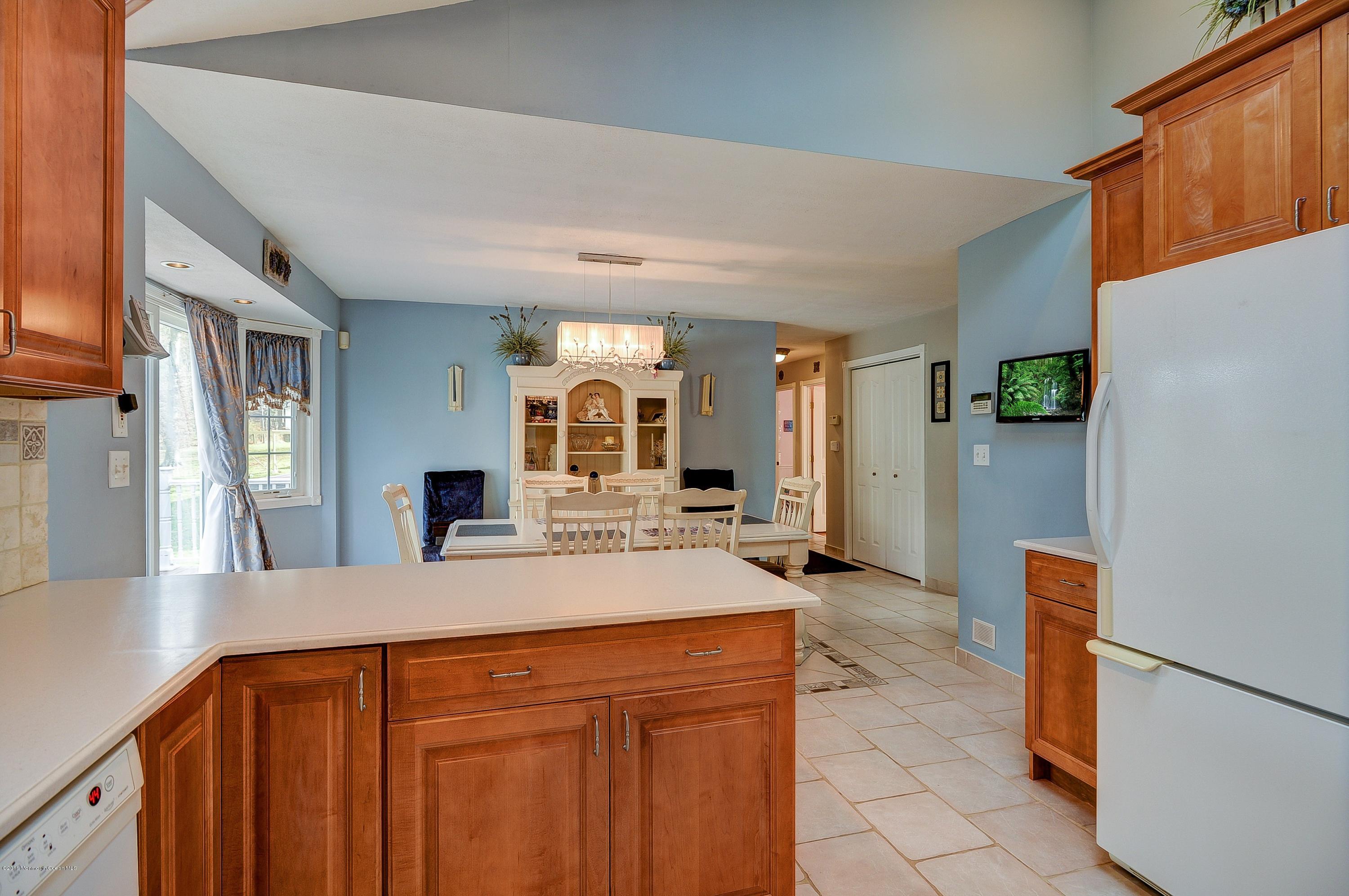 3 Ridge Road Morganville, NJ 07751 - Photo 9 of 21 Kitchen