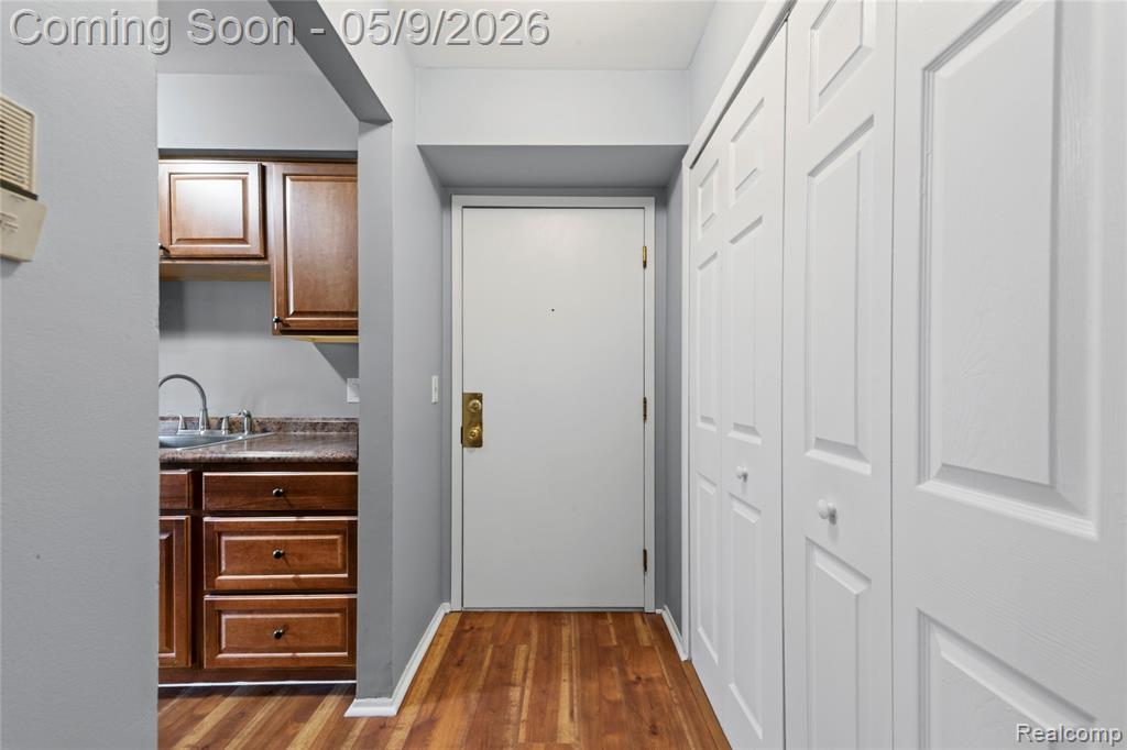 30052 West Twelve Mile Road, Unit 61 Farmington, MI 48334 - Photo 3 of 23