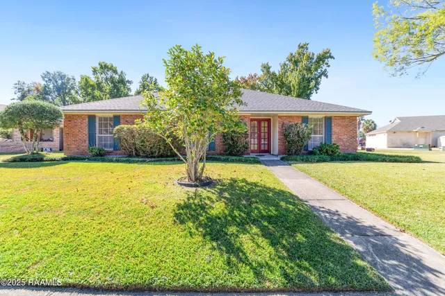 $240,000 | 100 Papwood Circle, Lafayette, LA 70503