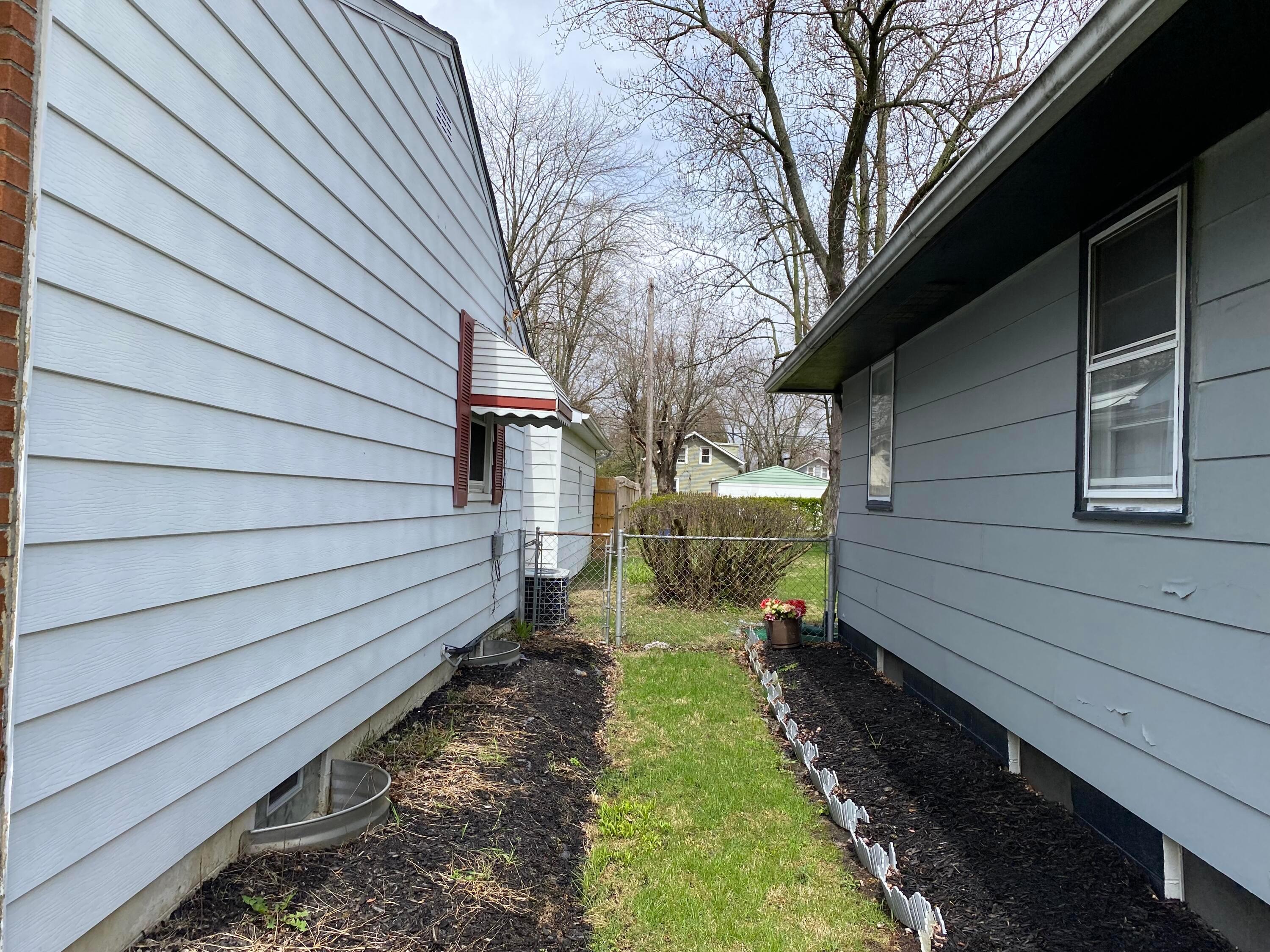 2130 Case Road Columbus, OH 43224 - Photo 6 of 39 06 - Exterior Side - 3