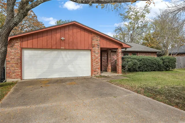$300,000 | 2505 Sumter Drive, College Station, TX 77845
