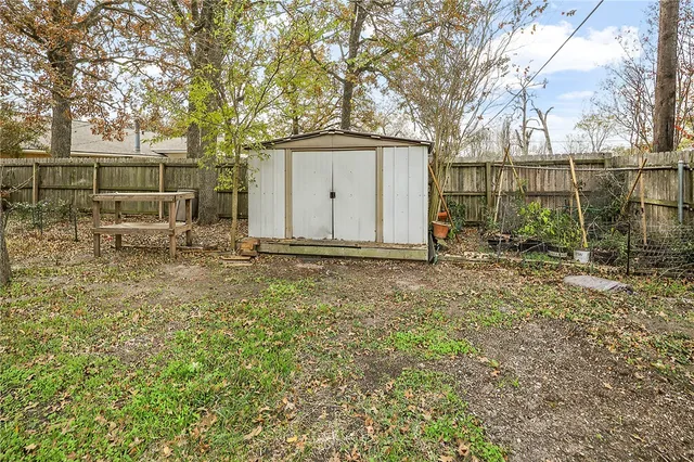$300,000 | 2505 Sumter Drive, College Station, TX 77845