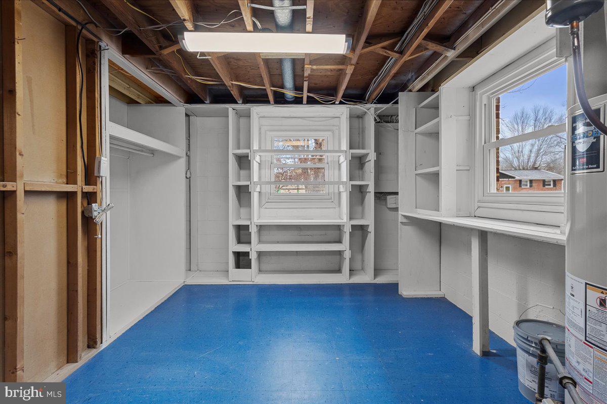 6812 Fulford Street Clinton, MD 20735 - Photo 24 of 32 a view of an empty room with a window