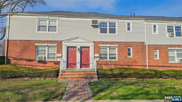 $240,000 | 64 Hastings Avenue, Unit B, Rutherford, NJ 07070