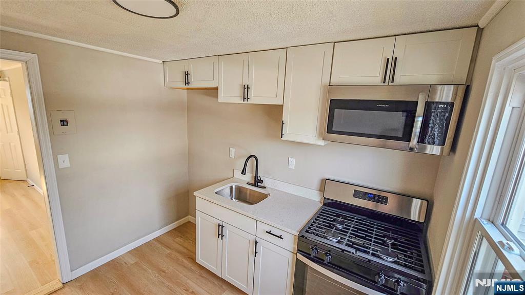 64 Hastings Avenue, Unit B Rutherford, NJ 07070 - Photo 13 of 14