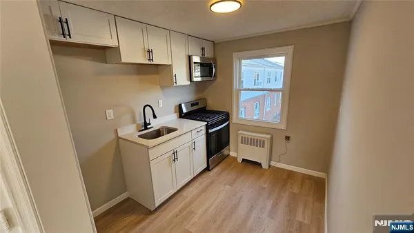 $240,000 | 64 Hastings Avenue, Unit B, Rutherford, NJ 07070