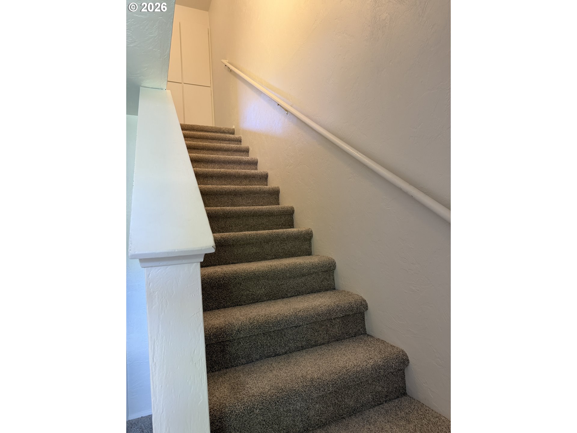 1434 Fetters Loop Eugene, OR 97402 - Photo 14 of 32 Staircase