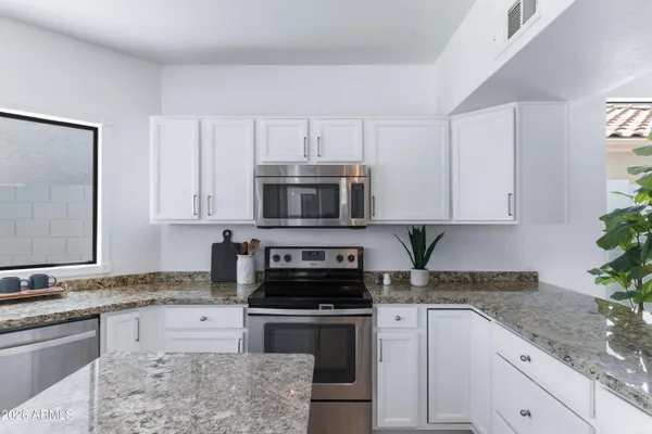 $695,000 | 1031 South Capistrano Drive, Gilbert, AZ 85233