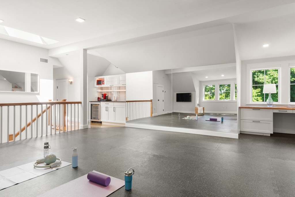 175 Coolidge Hill Road Cambridge, MA 02138 - Photo 25 of 42