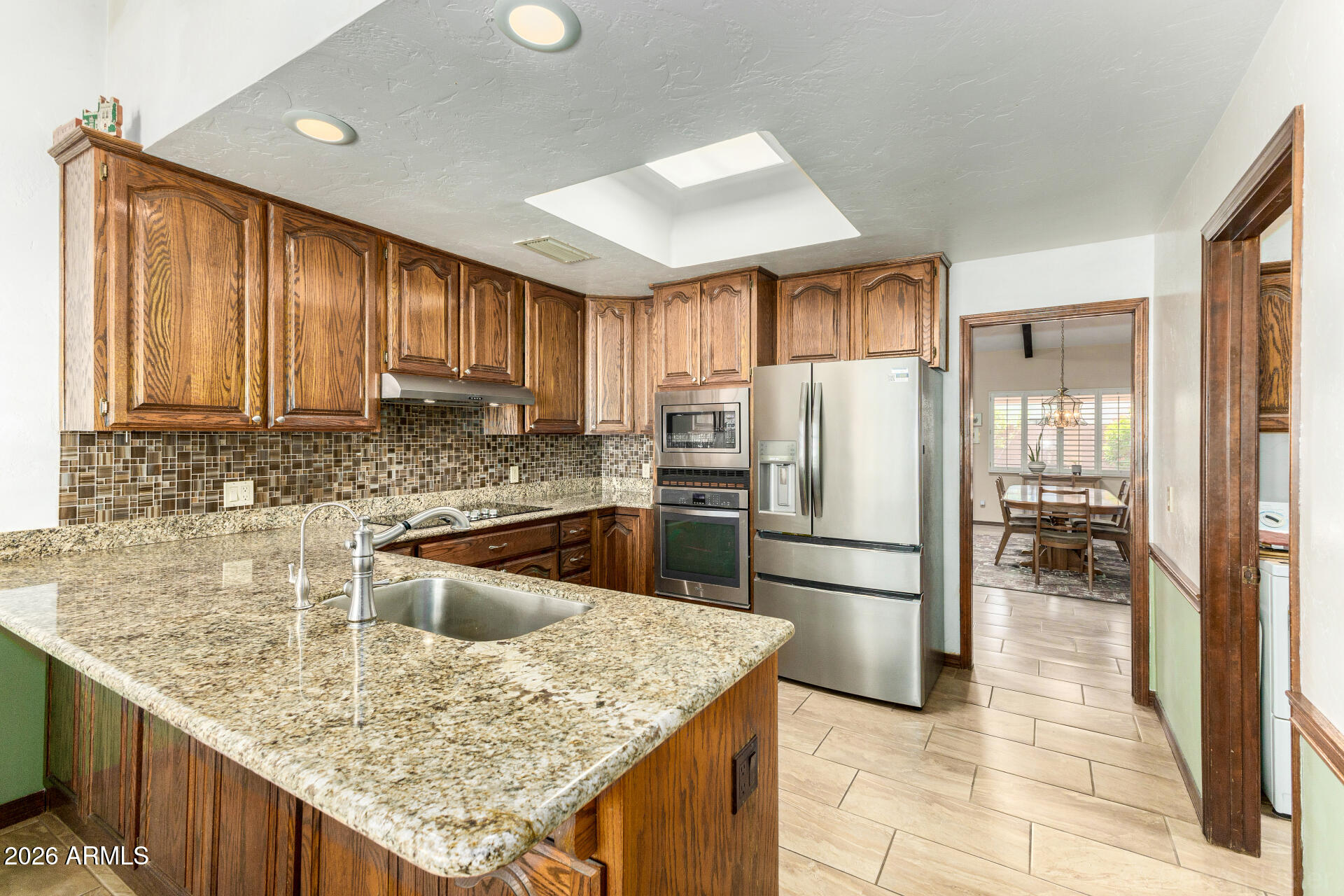 537 East Hackamore Street Mesa, AZ 85203 - Photo 11 of 38 kitchen