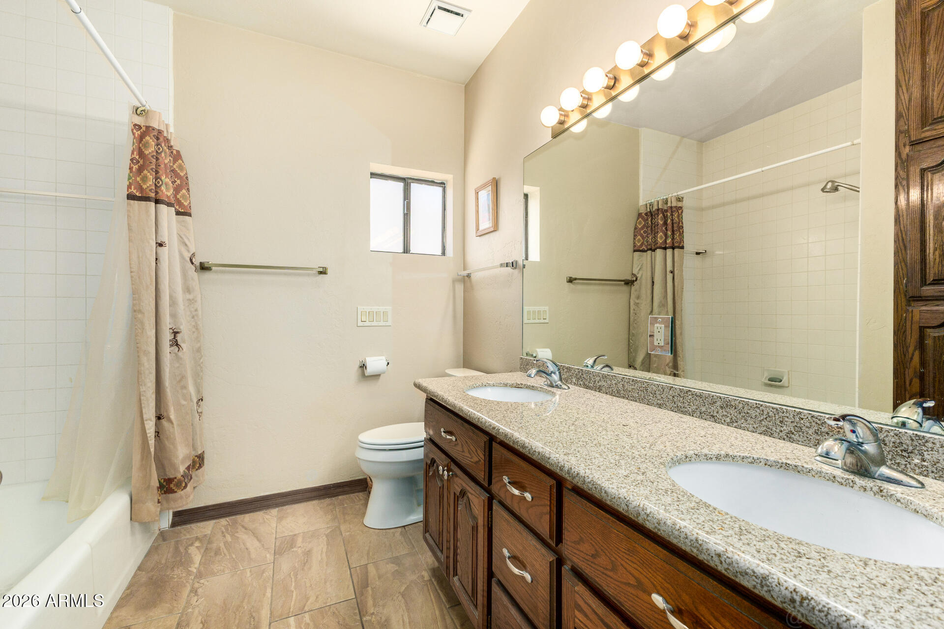 537 East Hackamore Street Mesa, AZ 85203 - Photo 24 of 38 bathroom 2