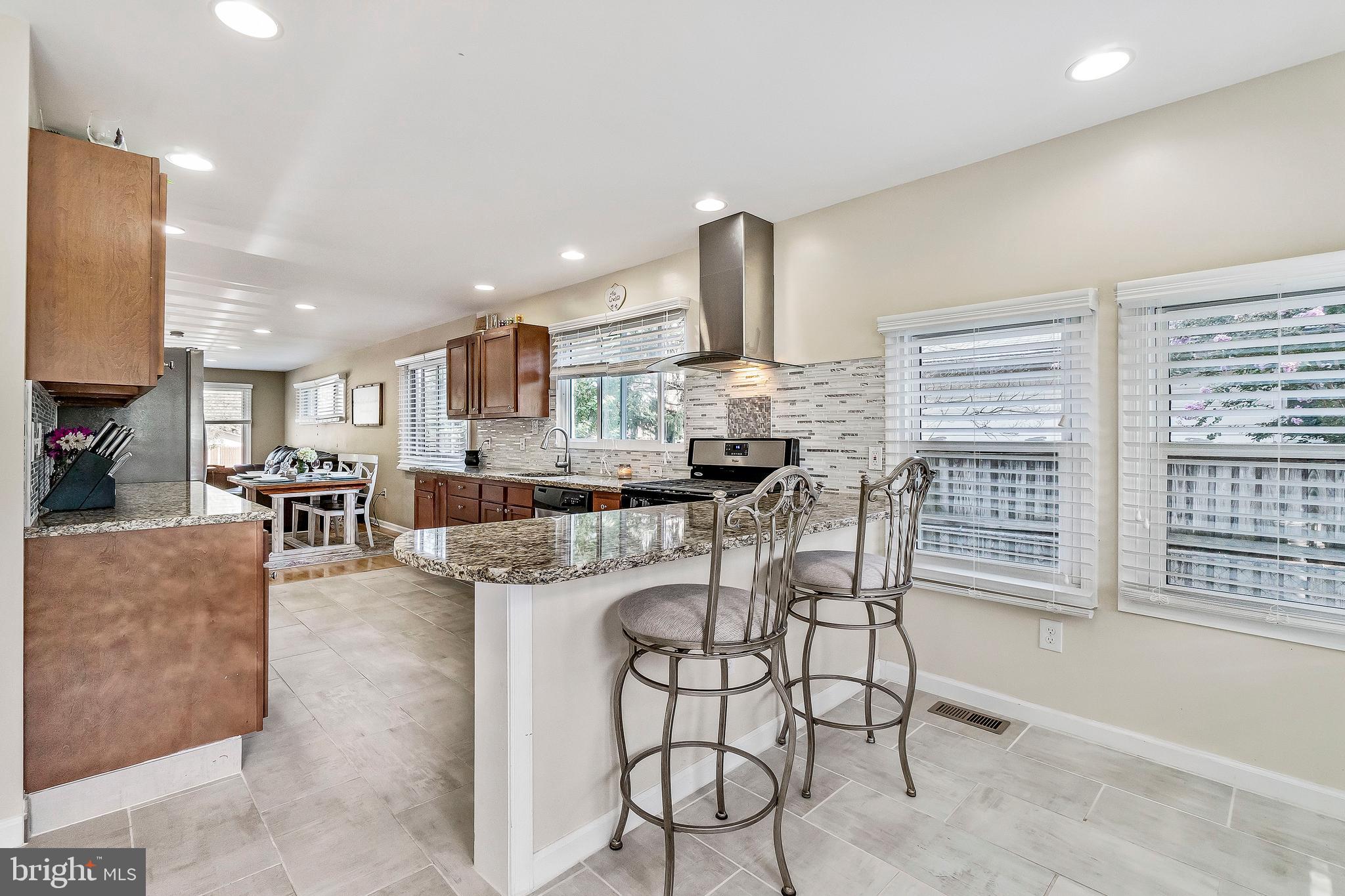 2403 Burridge Road Baltimore, MD 21234 - Photo 14 of 38 Breakfast Bar