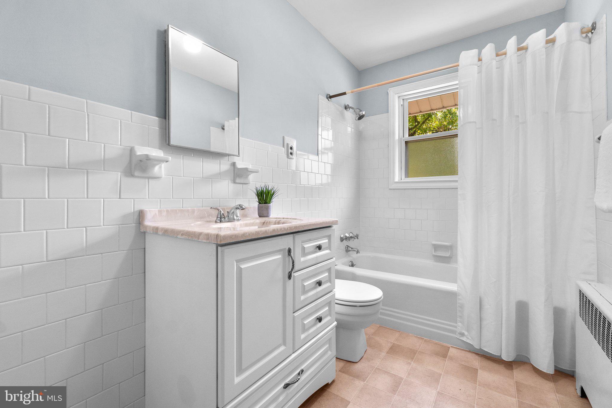 25 Overbrook Road Catonsville, MD 21228 - Photo 13 of 39 Updated Hall Bath