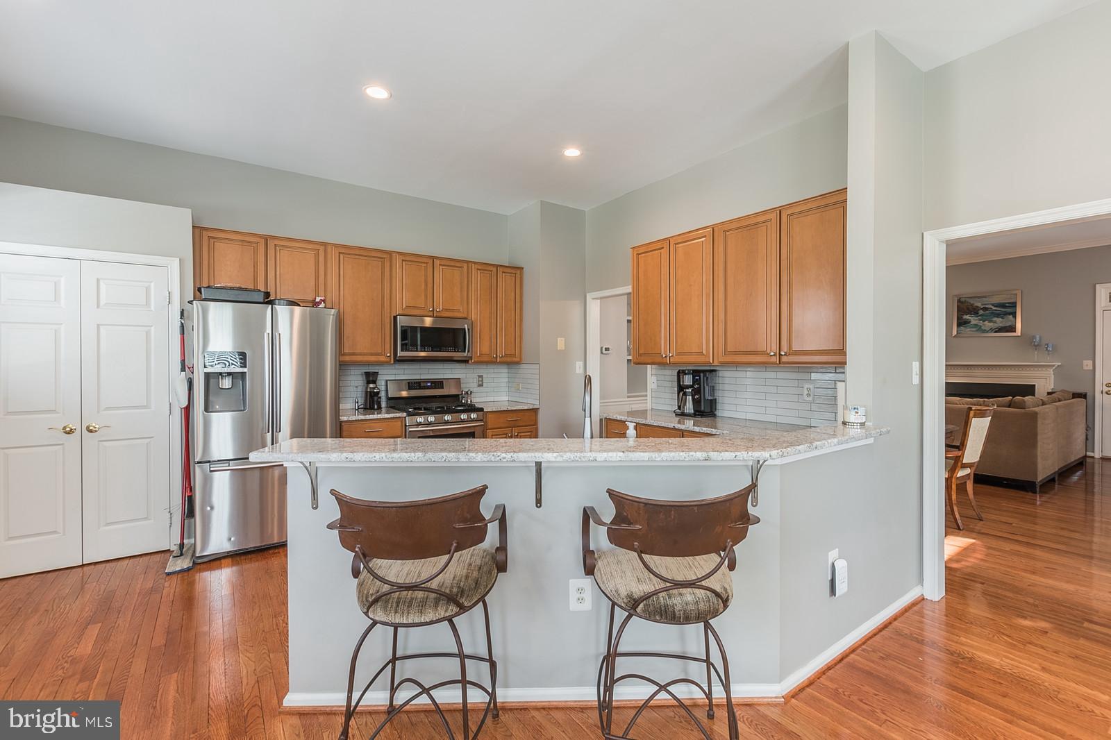 20708 Riptide Square Sterling, VA 20165 - Photo 12 of 79 Gallery Image 12