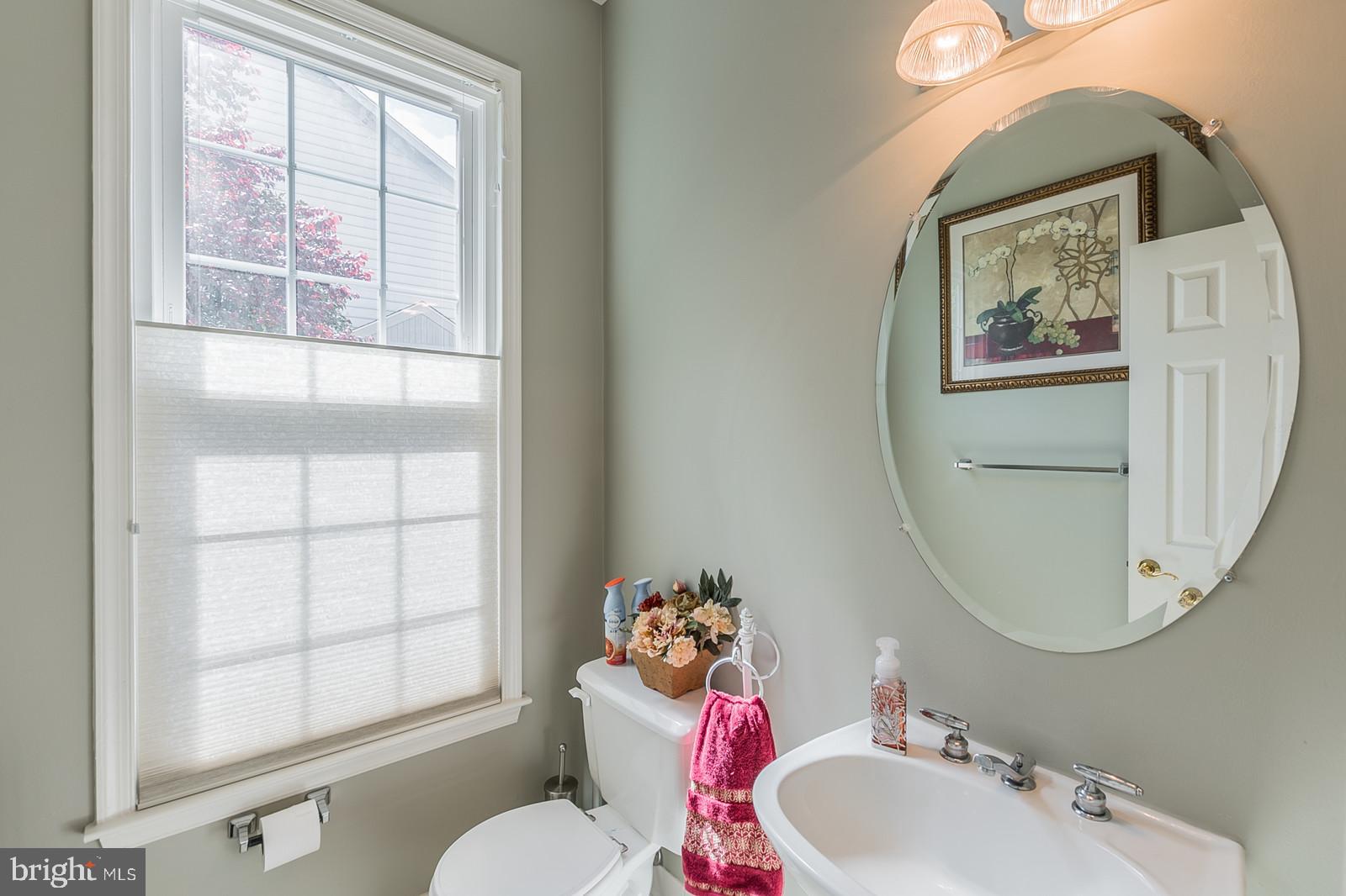 20708 Riptide Square Sterling, VA 20165 - Photo 20 of 79 Gallery Image 20