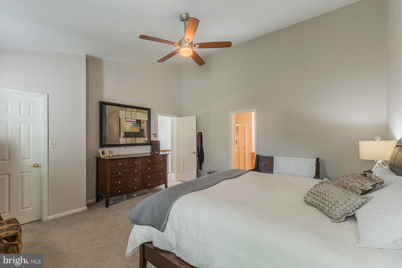 20708 Riptide Square Sterling, VA 20165 - Photo 23 of 79 Gallery Image 23