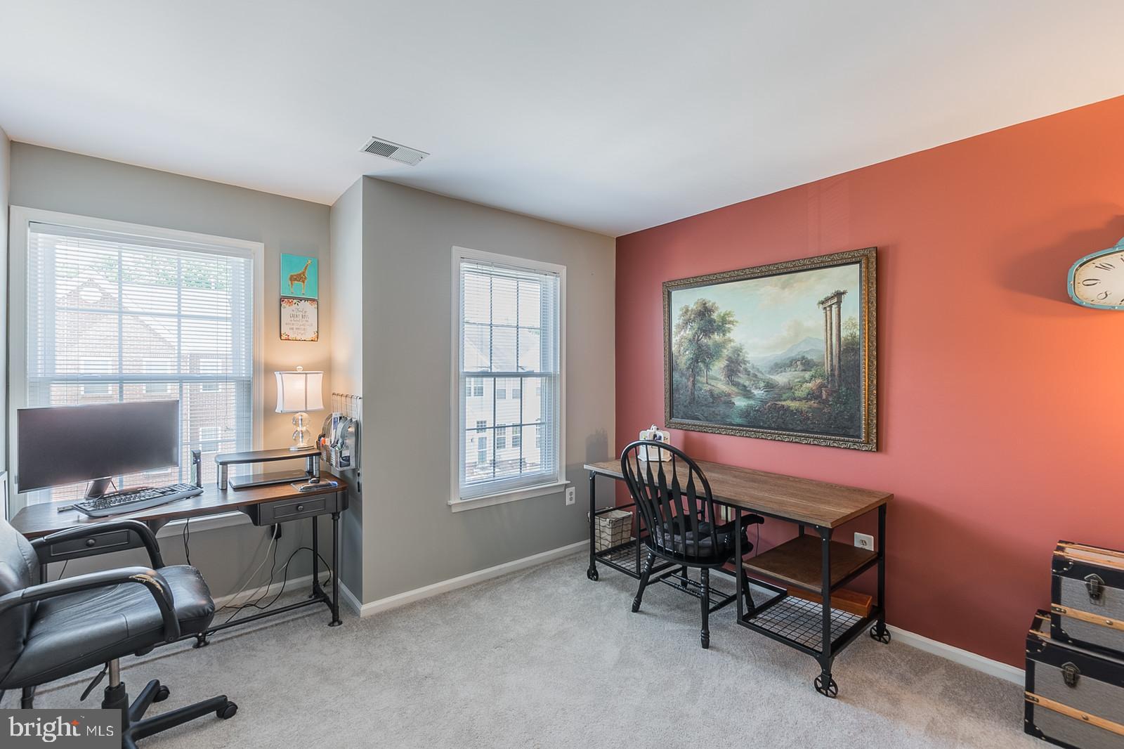 20708 Riptide Square Sterling, VA 20165 - Photo 29 of 79 Gallery Image 29