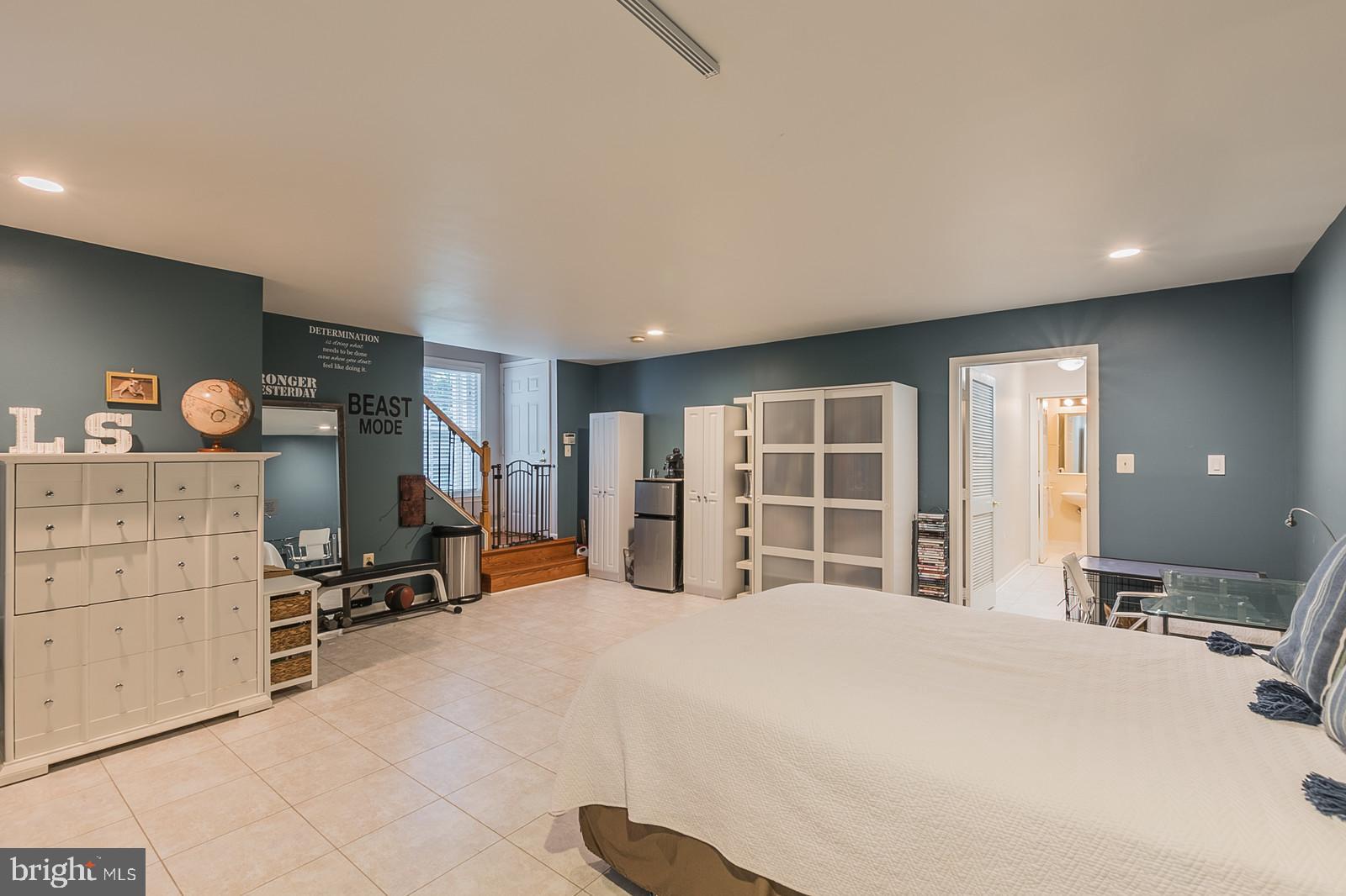20708 Riptide Square Sterling, VA 20165 - Photo 34 of 79 Gallery Image 34