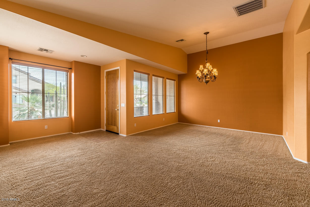 9410 West Heber Road Tolleson, AZ 85353 - Photo 6 of 26 jorge living Room1