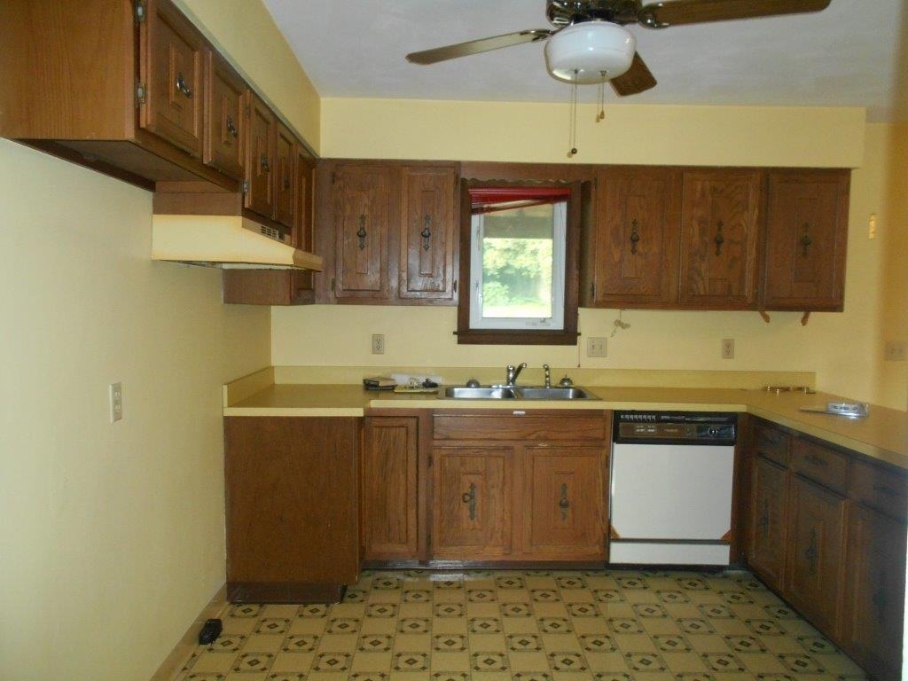 409 Old Lane Road Vestal, NY 13850 - Photo 7 of 22 Gallery Image 7