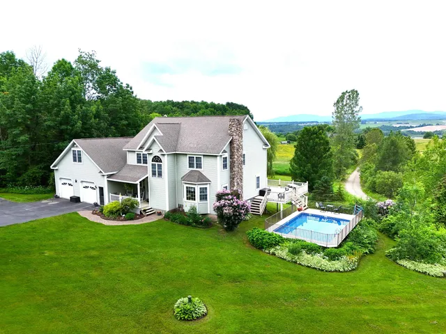 $599,900 | 1576 Pine Hill Road, Derby, VT 05855