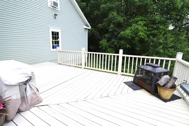 $599,900 | 1576 Pine Hill Road, Derby, VT 05855