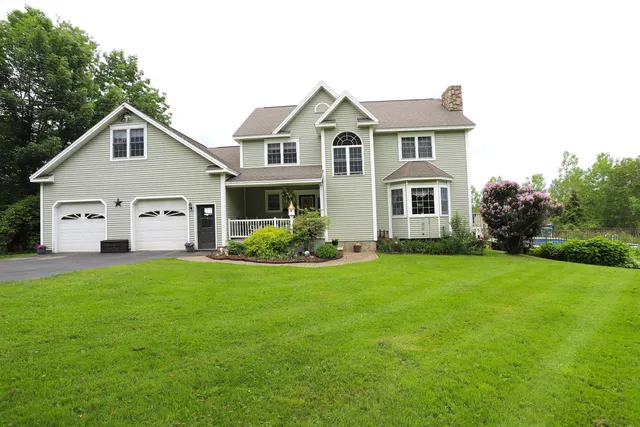 $599,900 | 1576 Pine Hill Road, Derby, VT 05855