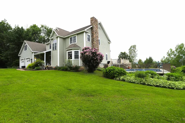 $599,900 | 1576 Pine Hill Road, Derby, VT 05855