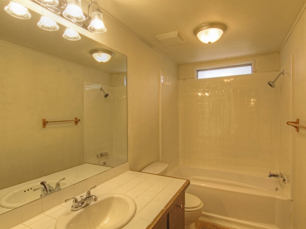 6402 South Linke Road Greenacres, WA 99016 - Photo 7 of 20