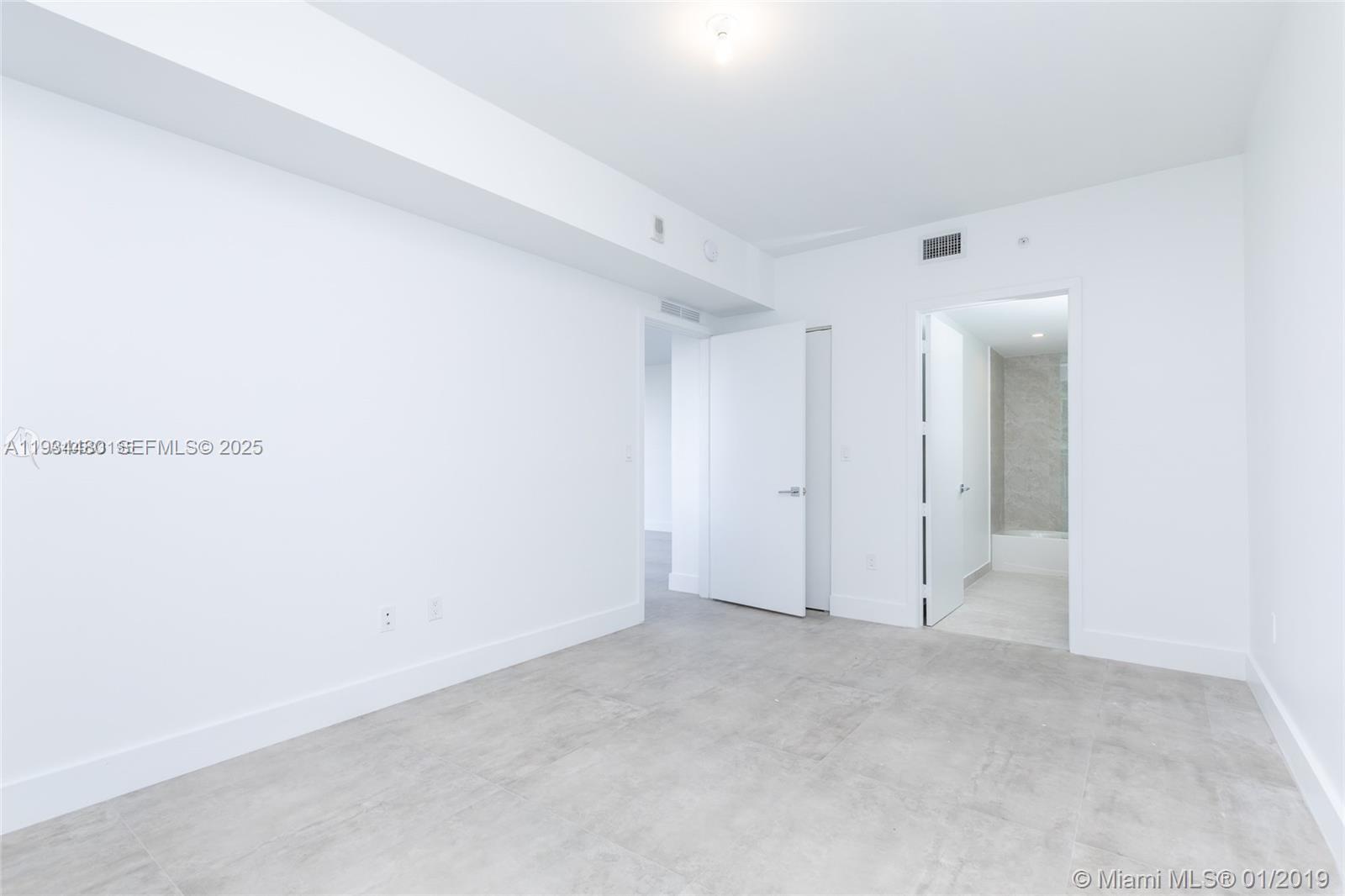 488 Northeast 18th Street, Unit 1600 Miami, FL 33132 - Photo 29 of 34 a view of an empty room
