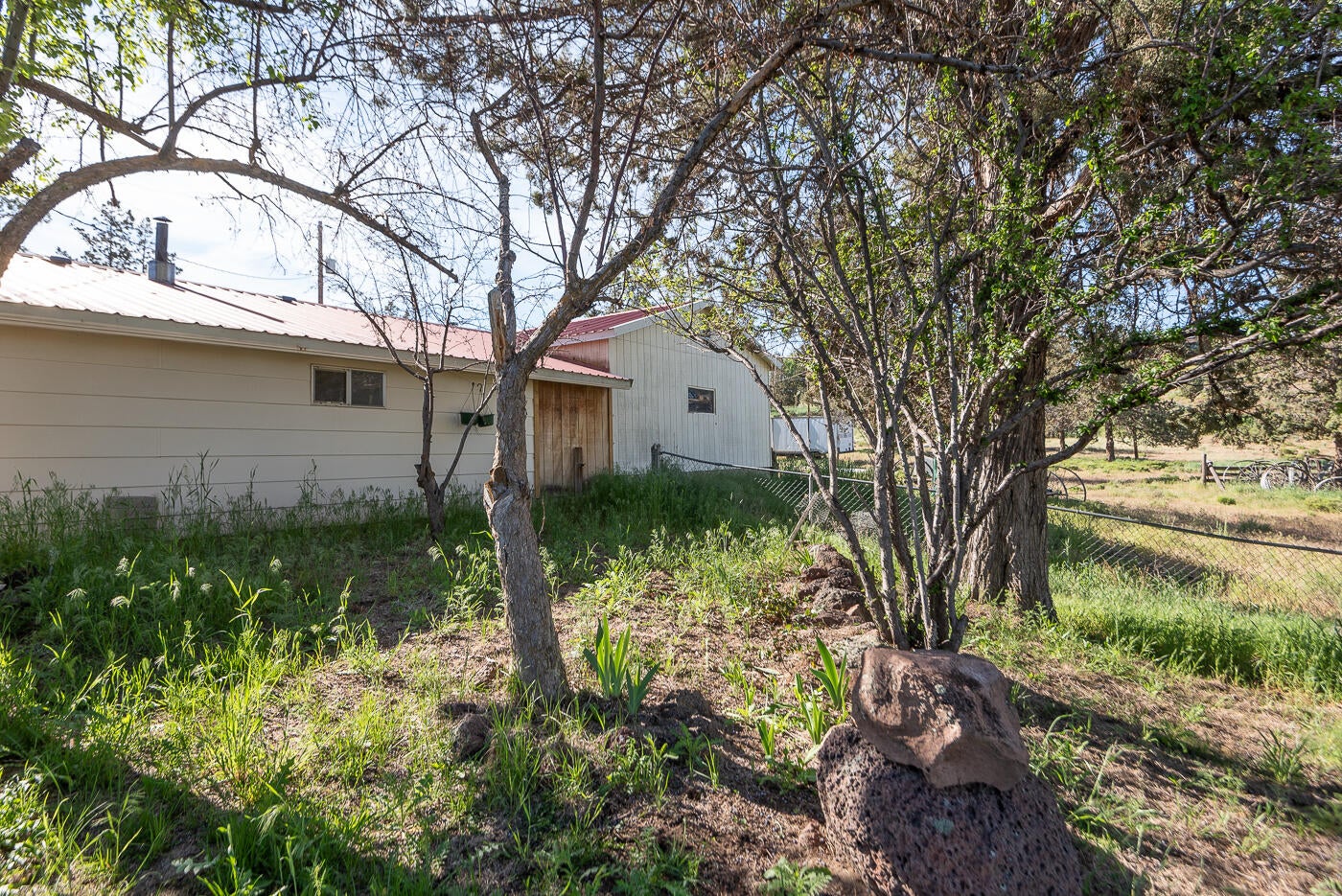 1190 Northeast Richards Lane Madras, OR 97741 - Photo 10 of 60 Richards Lane_Eric-19
