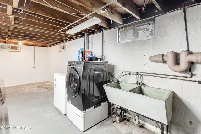 $565,000 | 1108 Anchor Avenue, Beachwood, NJ 08722