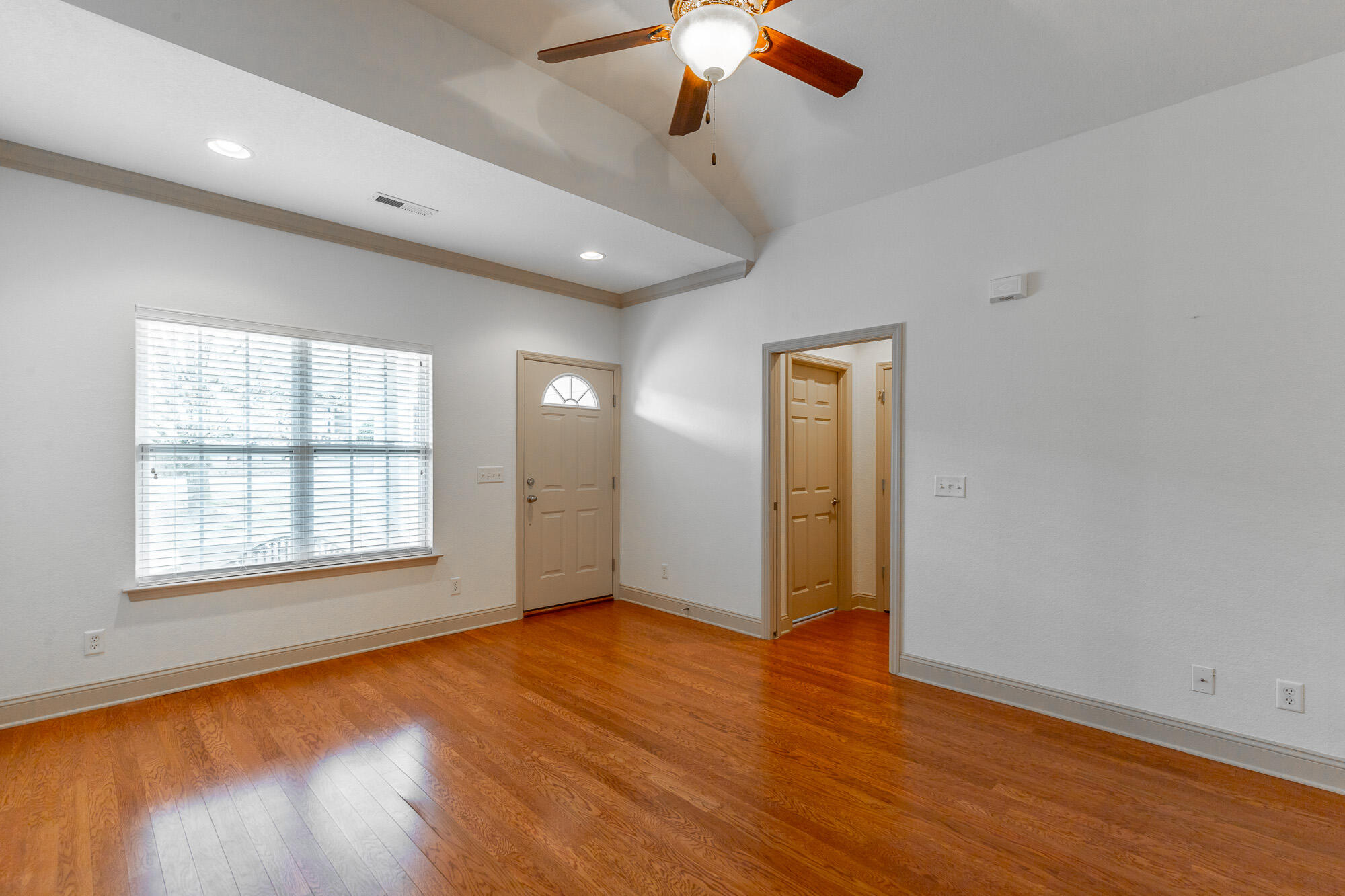 313 Callaway Court, Unit 313 Chattanooga, TN 37421 - Photo 7 of 43 313 Callaway Court HD-4