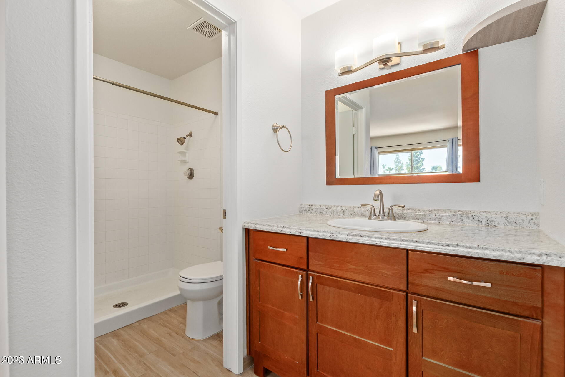 5525 East Thomas Road, Unit I 7 Phoenix, AZ 85018 - Photo 18 of 39 25 - Thomas