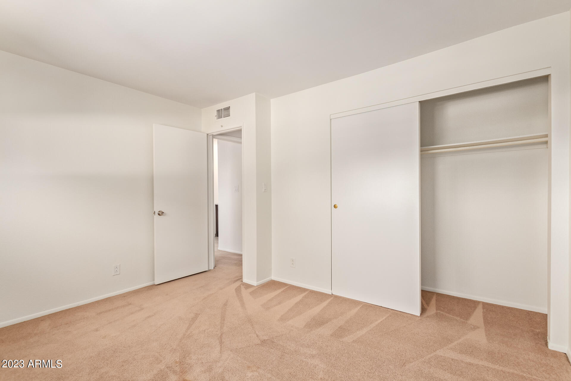5525 East Thomas Road, Unit I 7 Phoenix, AZ 85018 - Photo 21 of 39 28 - Thomas