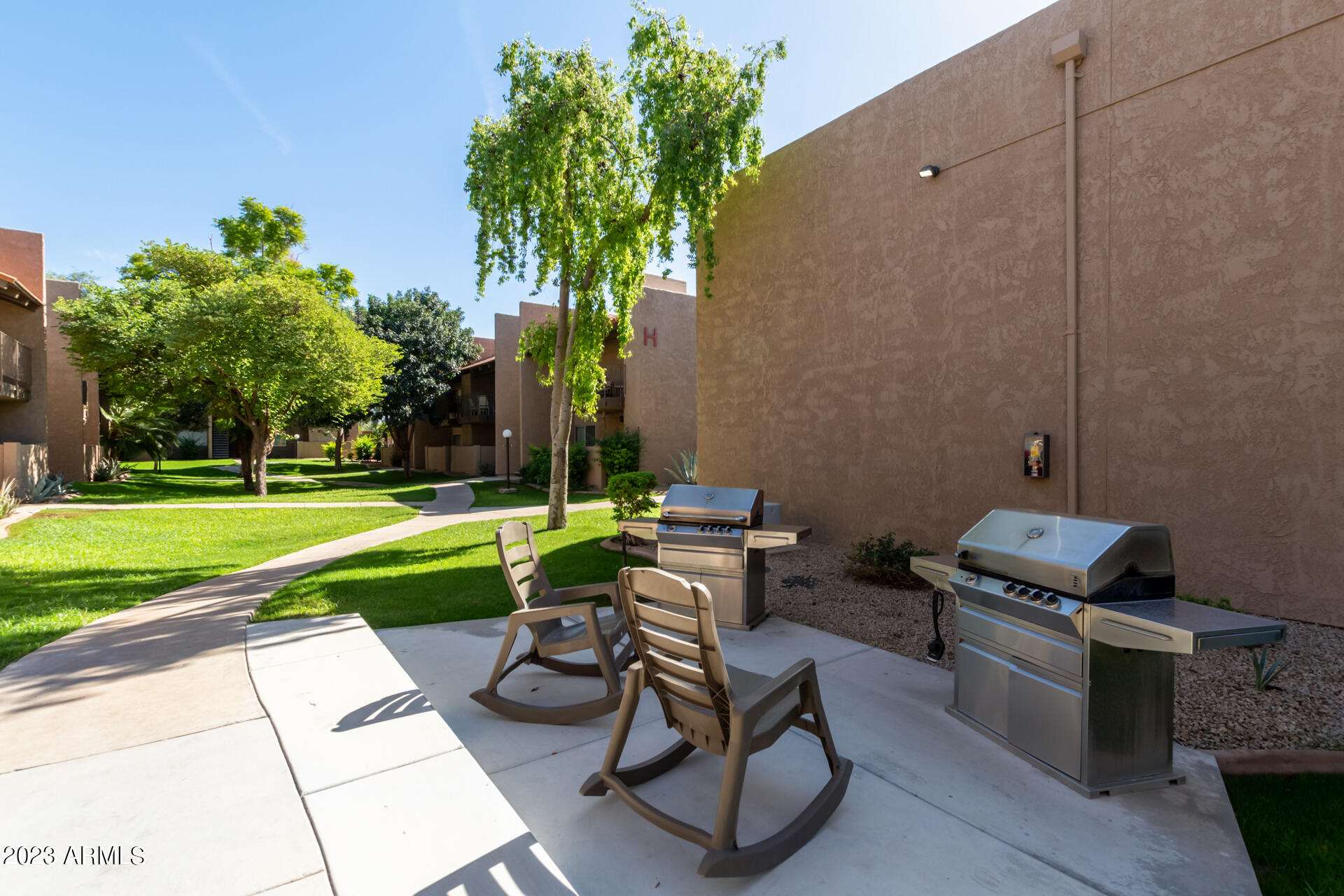 5525 East Thomas Road, Unit I 7 Phoenix, AZ 85018 - Photo 26 of 39 35 - Thomas