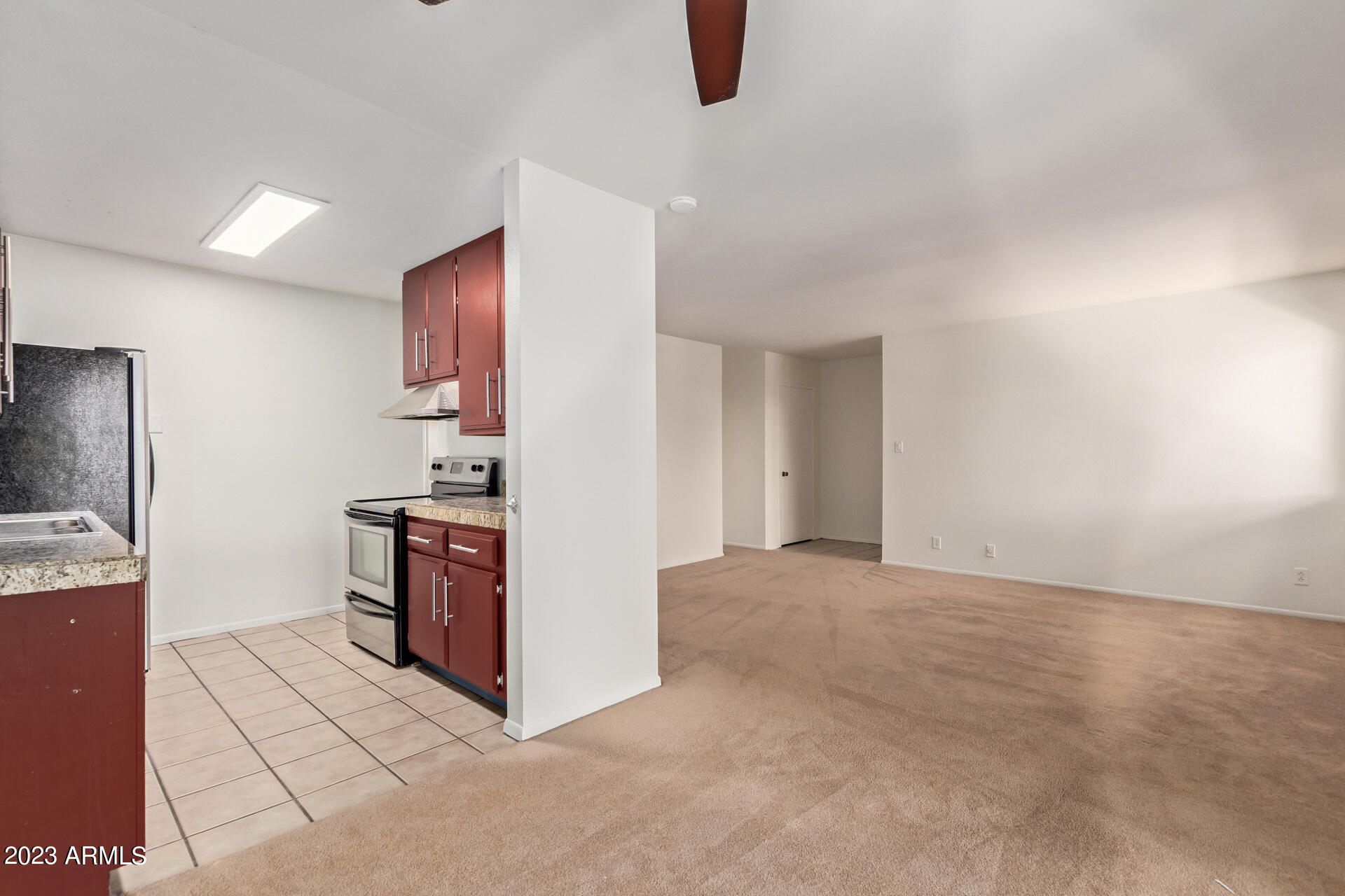 5525 East Thomas Road, Unit I 7 Phoenix, AZ 85018 - Photo 9 of 39 16 - Thomas