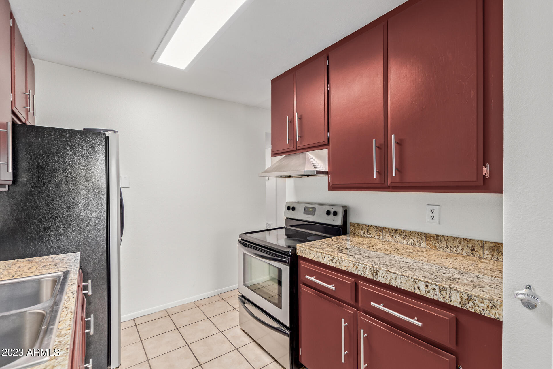 5525 East Thomas Road, Unit I 7 Phoenix, AZ 85018 - Photo 10 of 39 17 - Thomas