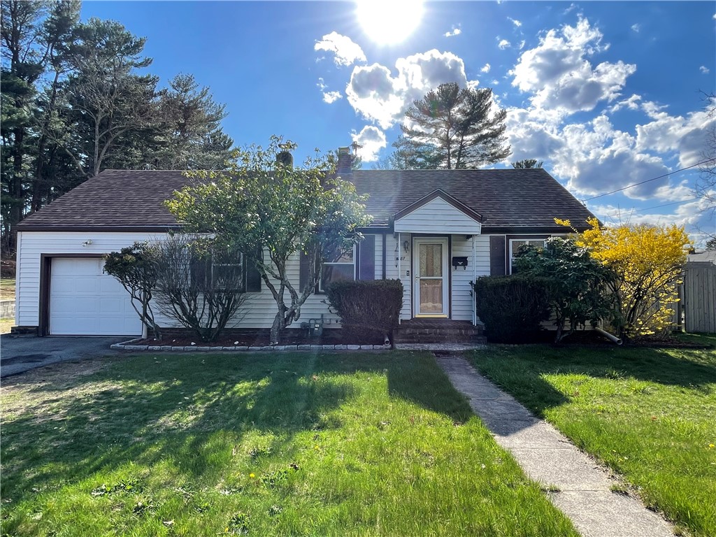 287 Arnold Road Coventry, RI 02816 - Photo 8 of 30 Gallery Image 8